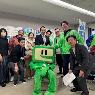 イータ君と参加者の集合写真